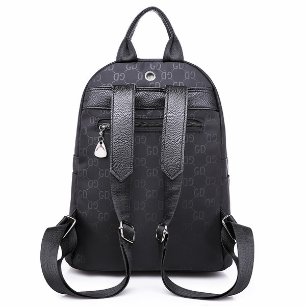 Naiste seljakott musta värvi udusulega