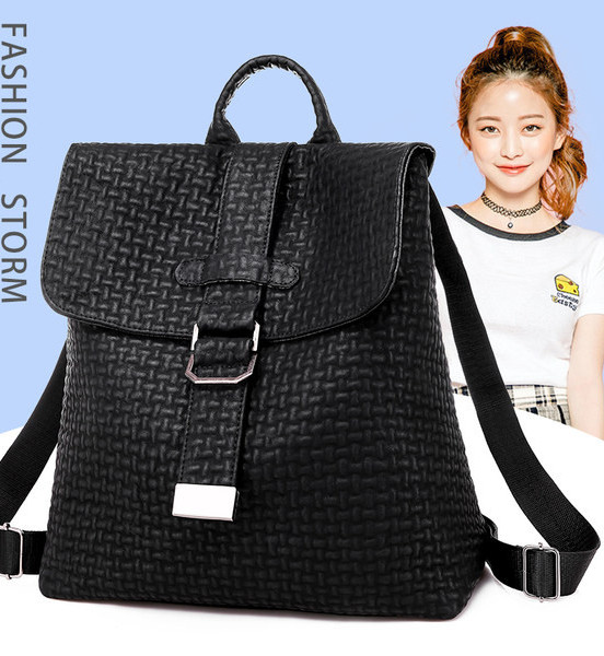 Naiste igapäevane seljakott - metallkinnitusega