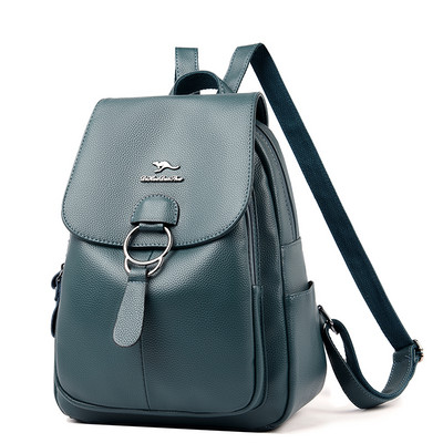 Γυναικείο σακίδιο πλάτης από συνθετικό δέρμα και μεταλλική διακόσμηση