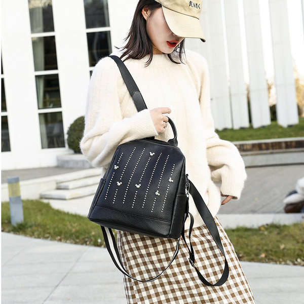 Naiste musta värvi kividega nahast kott