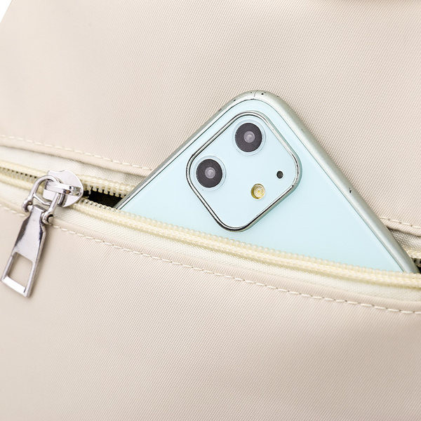 Kolmes värvitoonis tikandiga naiste seljakott