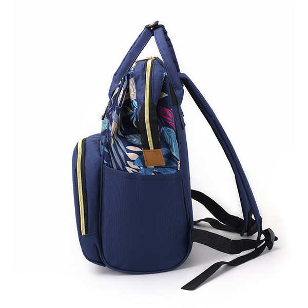 Stílusos női hátizsák virágmintával és cipzárral