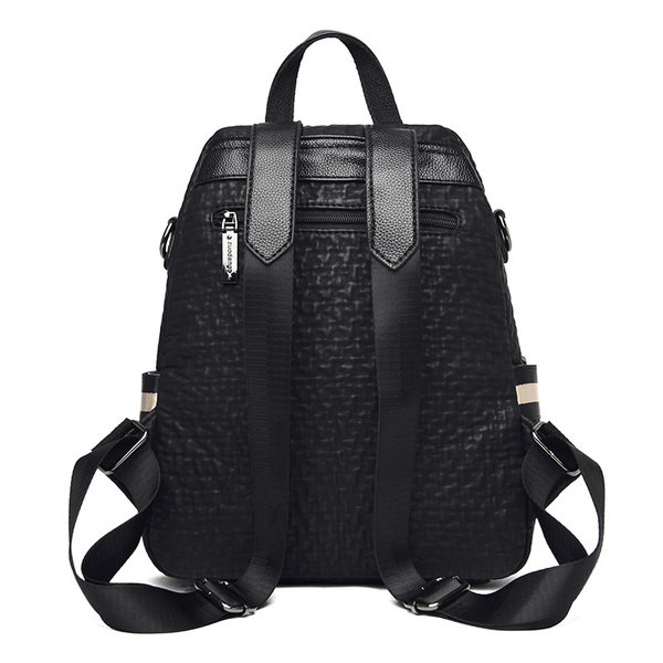 Naiste aktuaalne nahast seljakott metallelemendiga