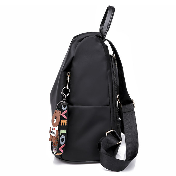 Igapäevane metallelemendiga seljakott - mitut värvi