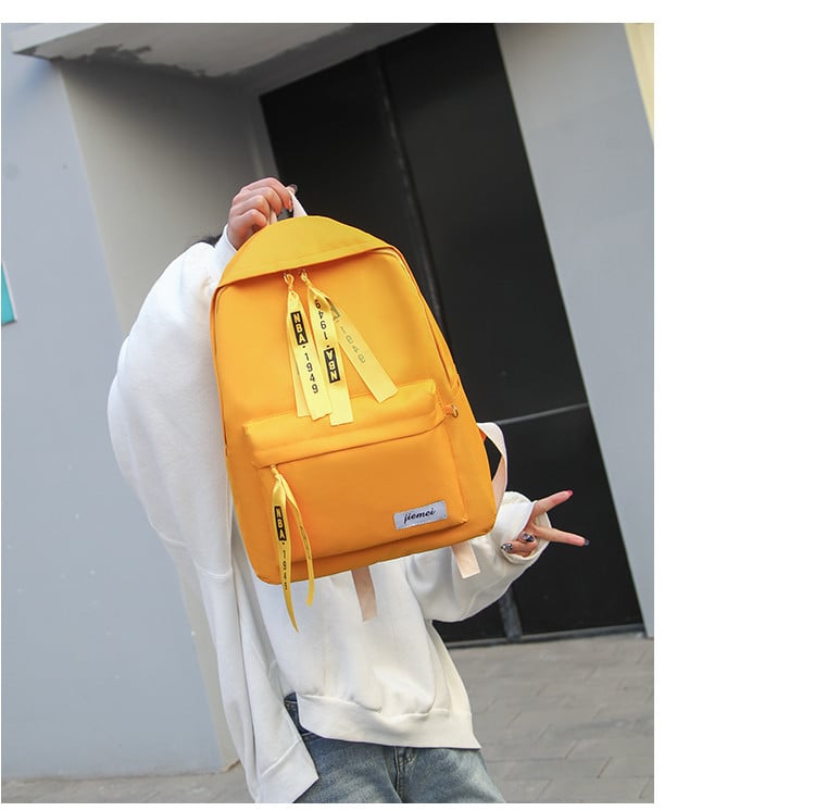 Modern iskolai textil hátizsák elülső zsebbel