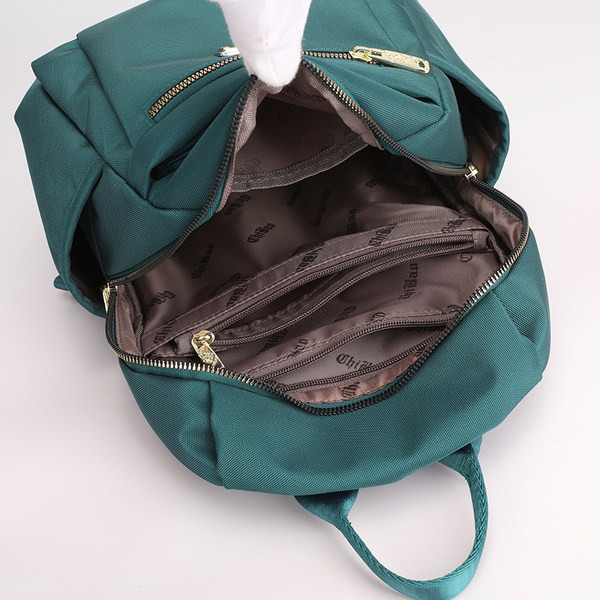 Καθημερινό σακίδιο πλάτης με τσέπες και έμβλημα