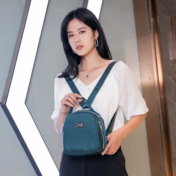 Väike igapäevane tekstiilist seljakott