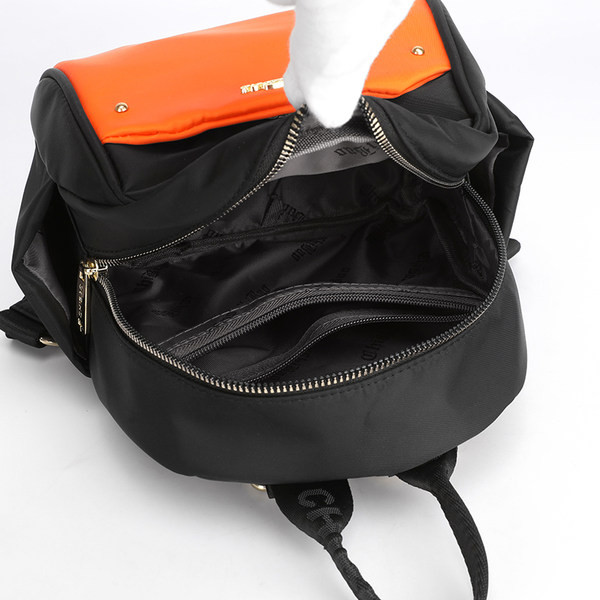 Naiste mini igapäevane seljakott tekstiilist ja metallist elemendiga