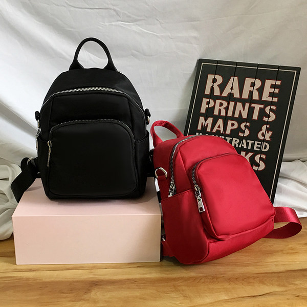 Naiste seljakoti tavaline tõmblukuga mudel