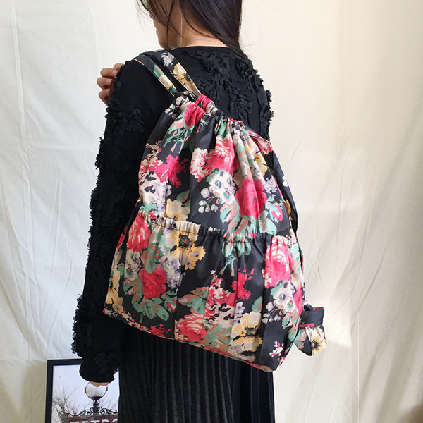 Uut mudelit naiste lõuendist lillemotiividega seljakott