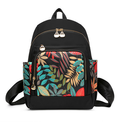 Moodne naiste tekstiilist seljakott erinevates mudelites