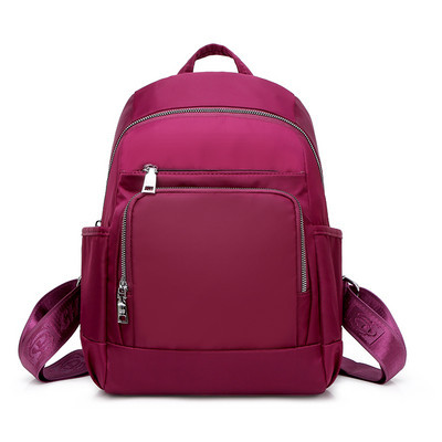 Moodne naiste tekstiilist seljakott erinevates mudelites