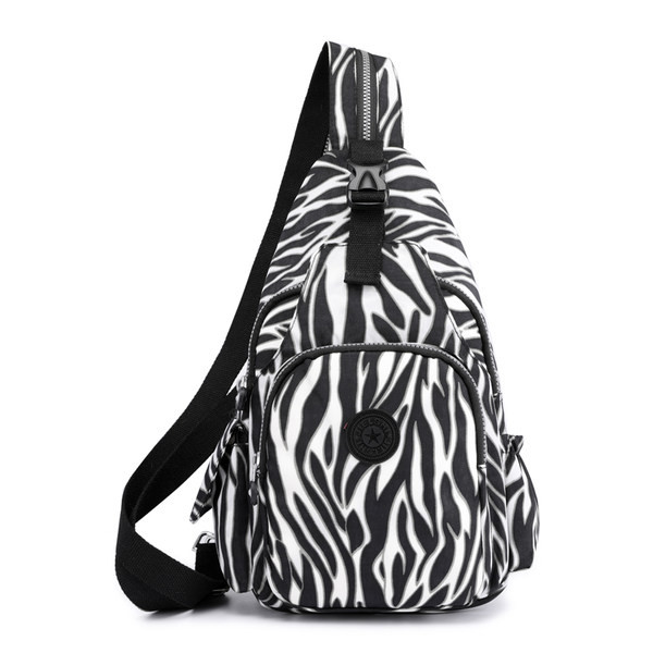 Naiste suur lillemotiivide ja tõmblukuga seljakott