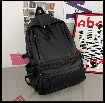 Öko bőrből készült hátizsák új modellje négy színben