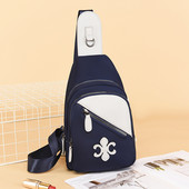 Kolmes värvitoonis esitaskuga naiste seljakott