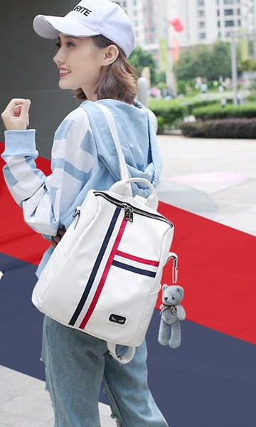 Öko-nahast ruudukujuline naiste seljakott võtmehoidjaga