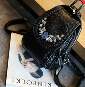 Moodne naiste seljakott kunstnahast tikandiga