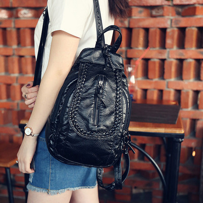 Igapäevane musta värvi naiste seljakott - mitu mudelit