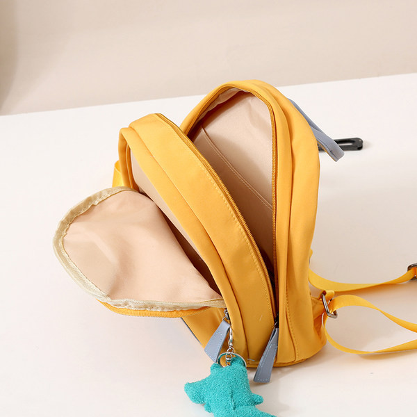 Kis vászon hátizsák kulcstartóval - többféle színben