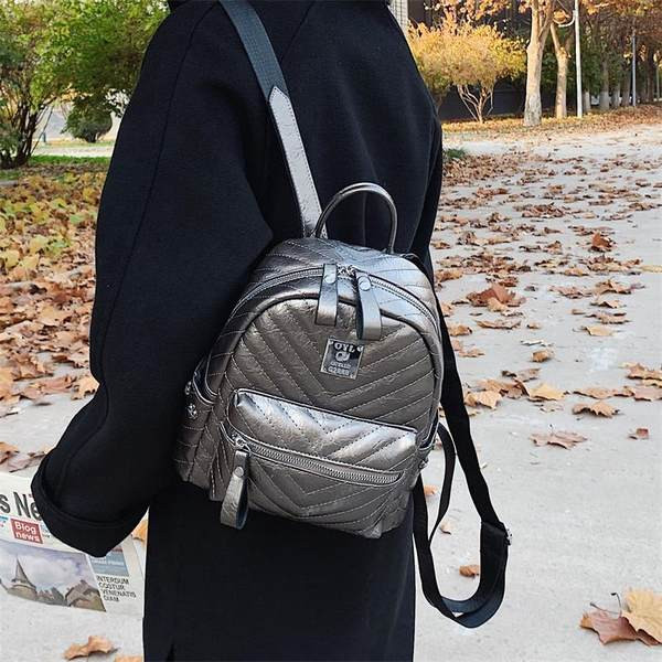 Naiste kunstnahast seljakott neljas värvitoonis