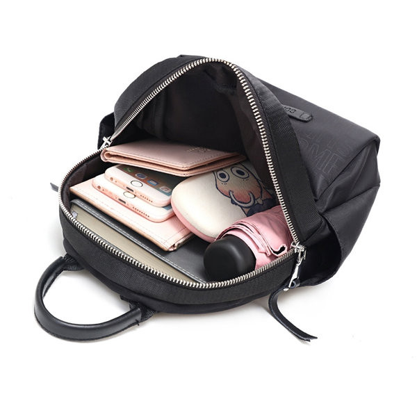 Lukuga naiste seljakott erinevates mudelites