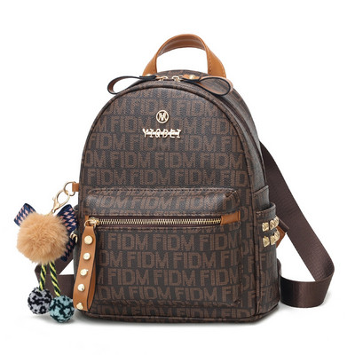 Stiilne naiste nahast seljakott erinevates suurustes