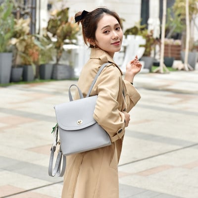 Дамска раница от еко кожа с метално закопчаване