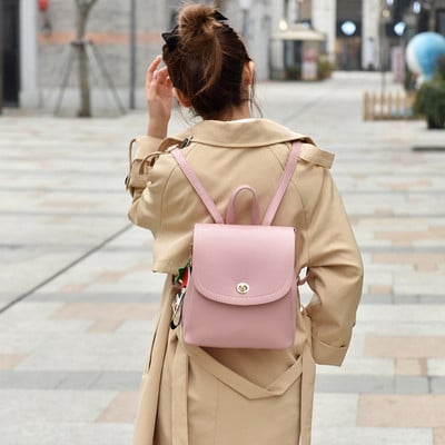 Дамска раница от еко кожа с метално закопчаване