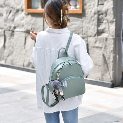 Naiste nahast seljakott taskuga kolmes värvitoonis