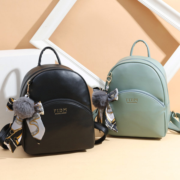 Naiste nahast seljakott taskuga kolmes värvitoonis