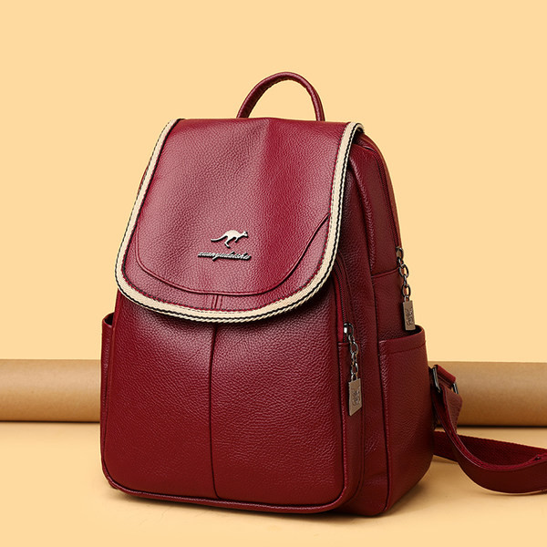 Nahast naiste seljakott tavaline metallelemendiga mudel