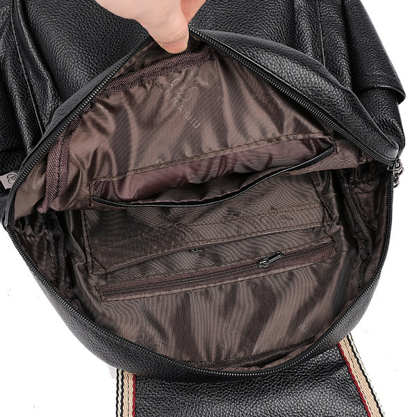 Nahast naiste seljakott tavaline metallelemendiga mudel