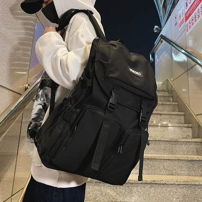 Igapäevane pandlate ja lukuga seljakott