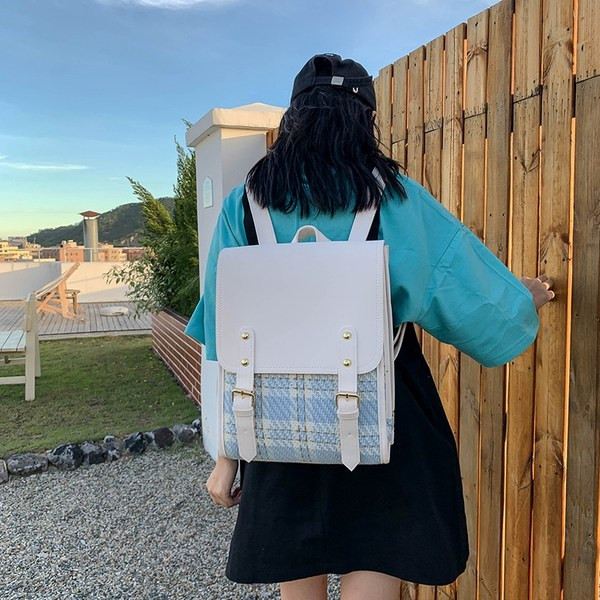 Naiste kandiline metallist pandlaga seljakott