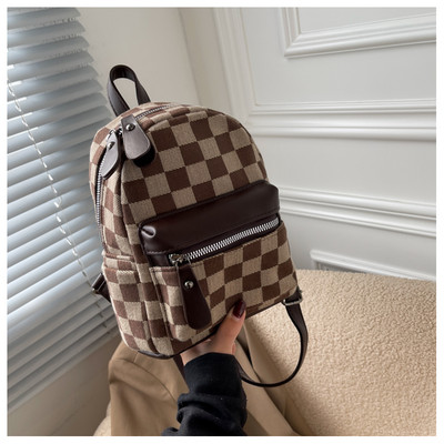 Γυναικείο σακίδιο πλάτης με μπροστινή τσέπη σε τρία χρώματα