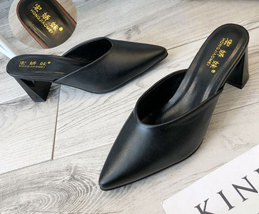 Naujo modelio moteriškos smailios dirbtinės odos šlepetės su 7 cm aukščio kulnu