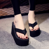 Ежедневни дамски чехли между пръста с висока платформа