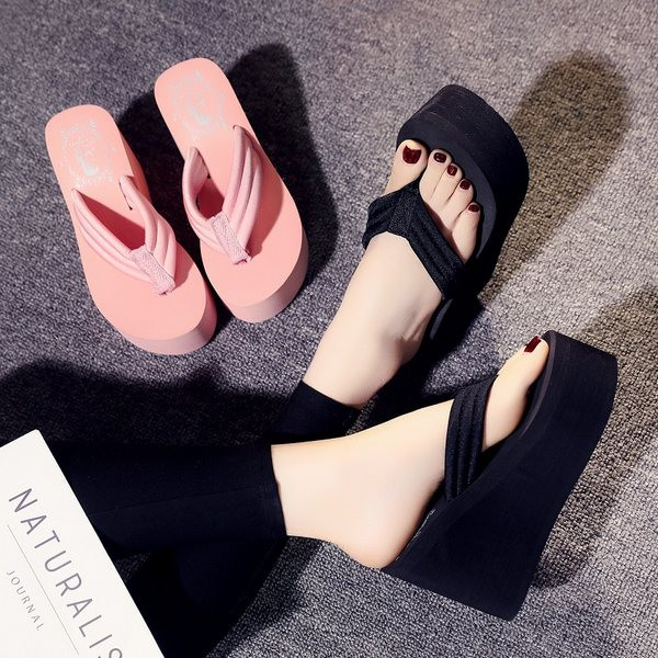 Ежедневни дамски чехли между пръста с висока платформа