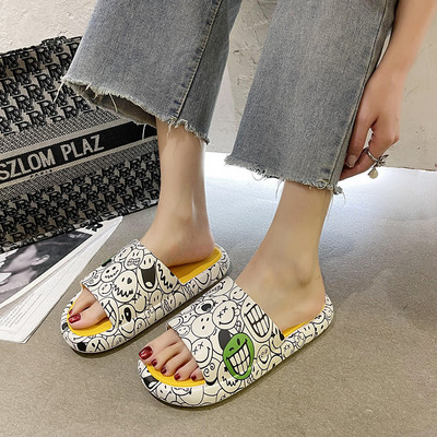 Ежедневни дамски чехли с  равна  подметка