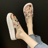 Дамски чехли в три цвята и гумена подметка