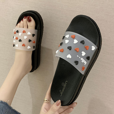 Дамски чехли в три цвята и гумена подметка