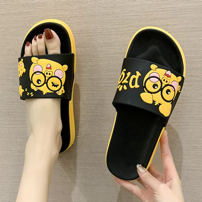 Дамски модерни чехли с равна подметка