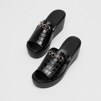 Дамски чехли от еко кожа два модела 