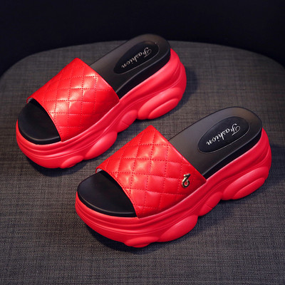 Ежедневни дамски чехли с 9см платформа - еко кожа