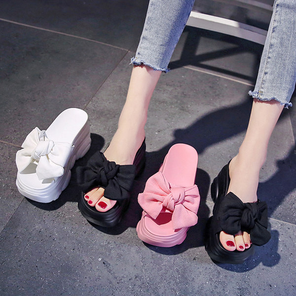 Дамски чехли с панделка и висока равна подметка