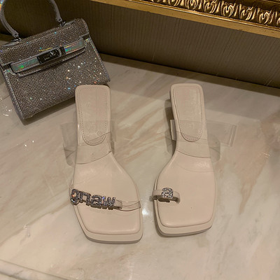 Дамски чехли с квадратен ток 3см и декоративни камъни