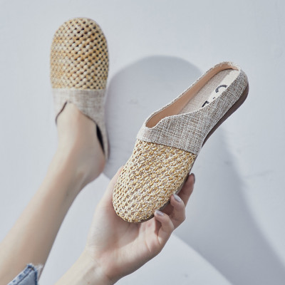 Нов модел дамска чехли с равна подметка