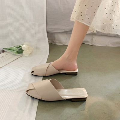 Дамски чехли изчистен модел с равна подметка