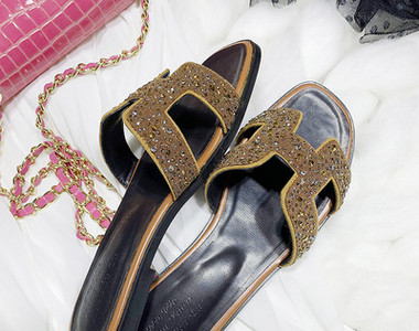 Papuci casual cu curea din piele - mai multe culori