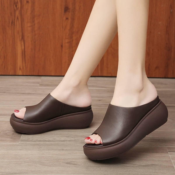 Papuci de dama din piele model simplu